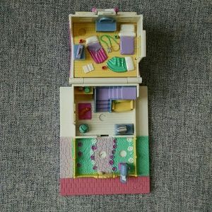 polly pocket cozy cottage